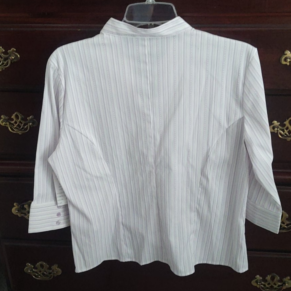 Shirt - Picture 3 of 9